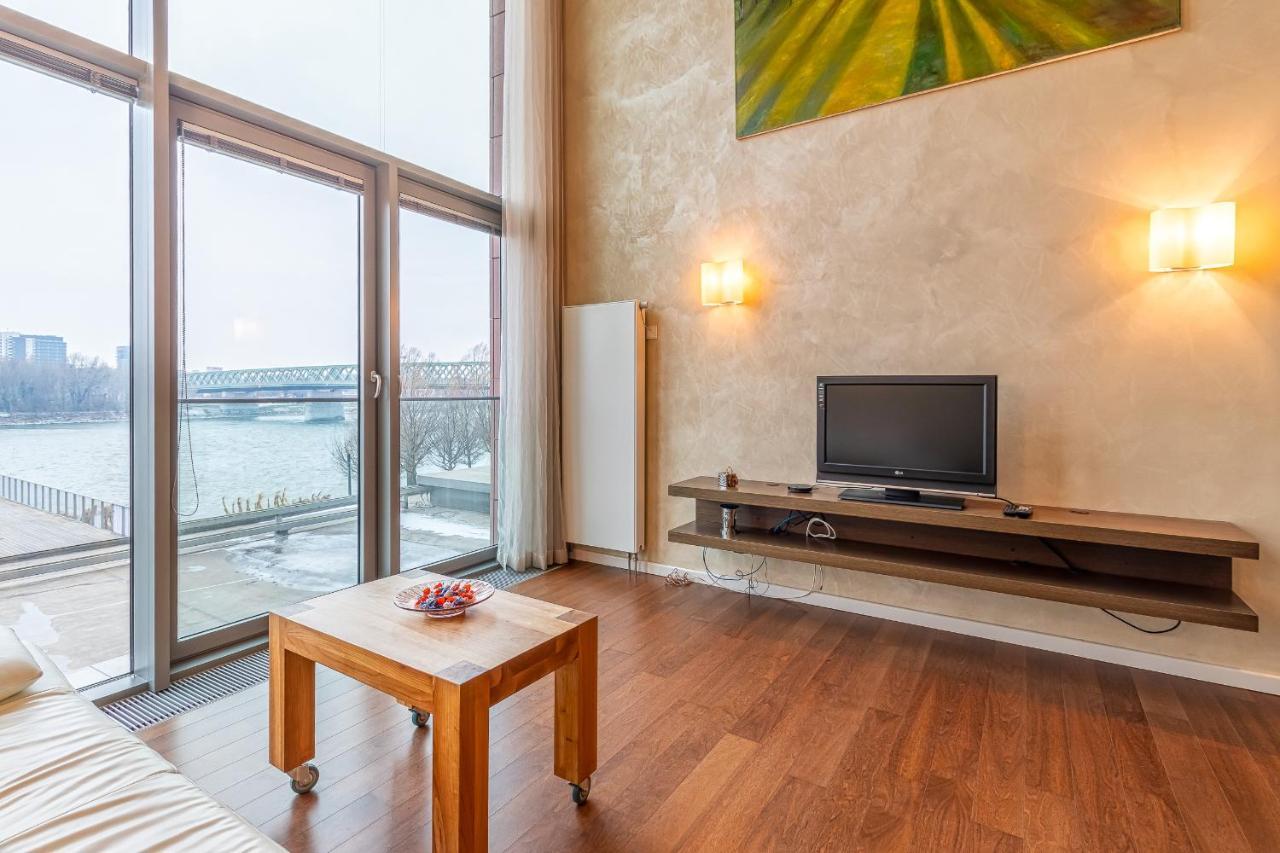 Luxury With Danube River View Bratislava Exterior foto